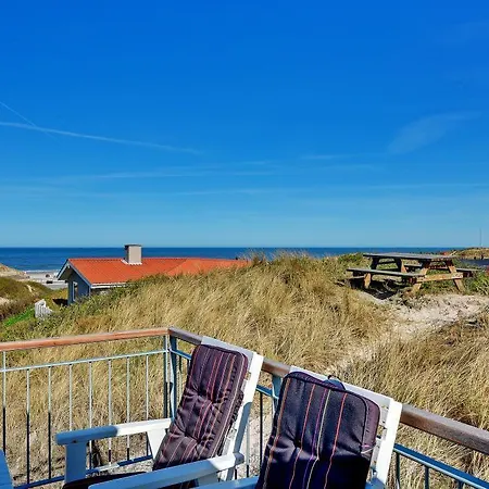 6 Person In Henne-by Traum *