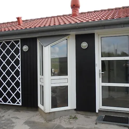 6 Person In Henne-by Traum *